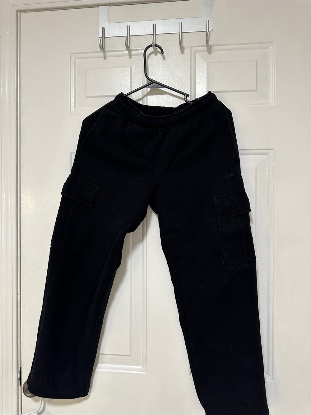 Aritzia Black Women's Cargo Joggers